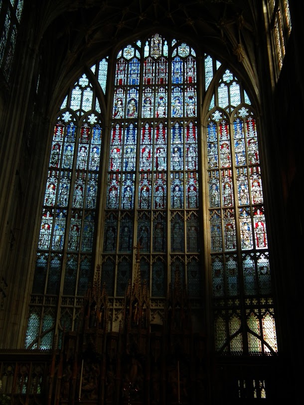 Wandering Britain - Gloucestershire:  Crecy Window Gloucester Cathedral, largest  window in the world when created 1350s to commemorate fallen at Battle of Crecy 1346. Size of a tennis court #Gloucester #BestofBritain #VisitBritain #largest #INeverKnewThat #StainedGlass