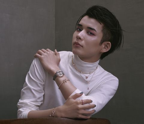 swarovskiの長尾くんビジュ爆発してる、最高 #長尾謙杜 #swarovski