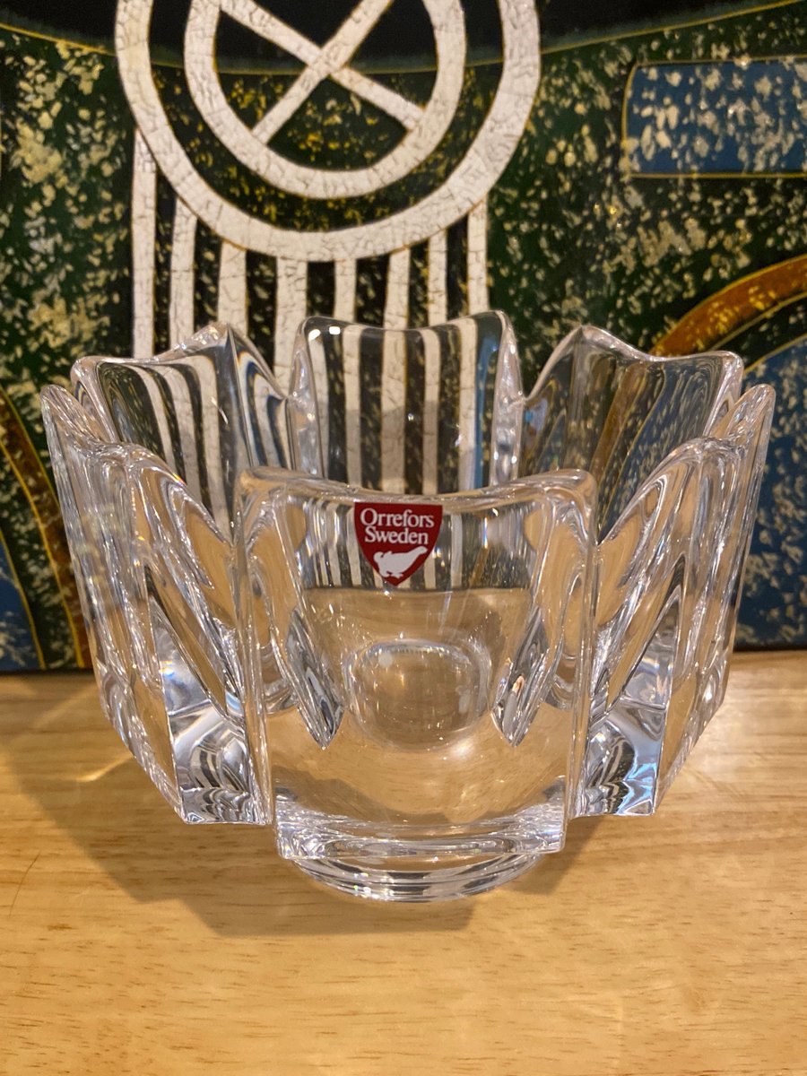 loveretrocrafts's tweet image. Crystal Corona Bowl By Lars Hellsten For Orrefors, Swedish crystal corona bowl, Artist Lars Hellsten Sweden, kitchenware crystal bowl etsy.me/3SZazUl #kitchendining #contemporary #kitchenware #collectibleglass