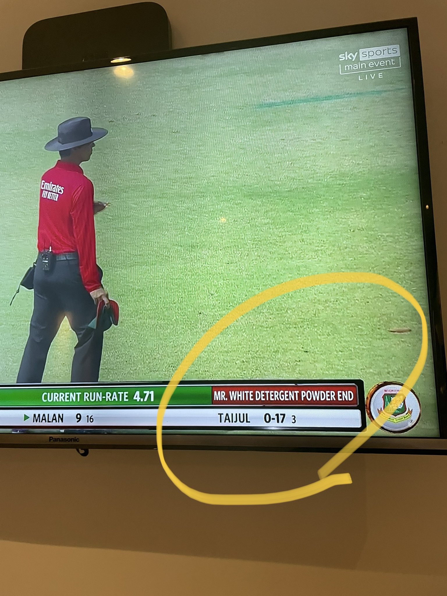 Kit Chellel (KitChellel) / Twitter