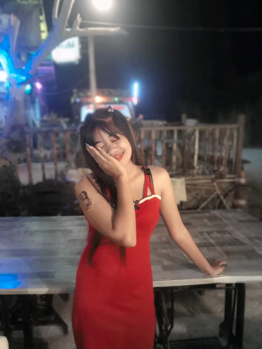 VthayWng's tweet photo. 🤭 https://t.co/McJgpJu07L