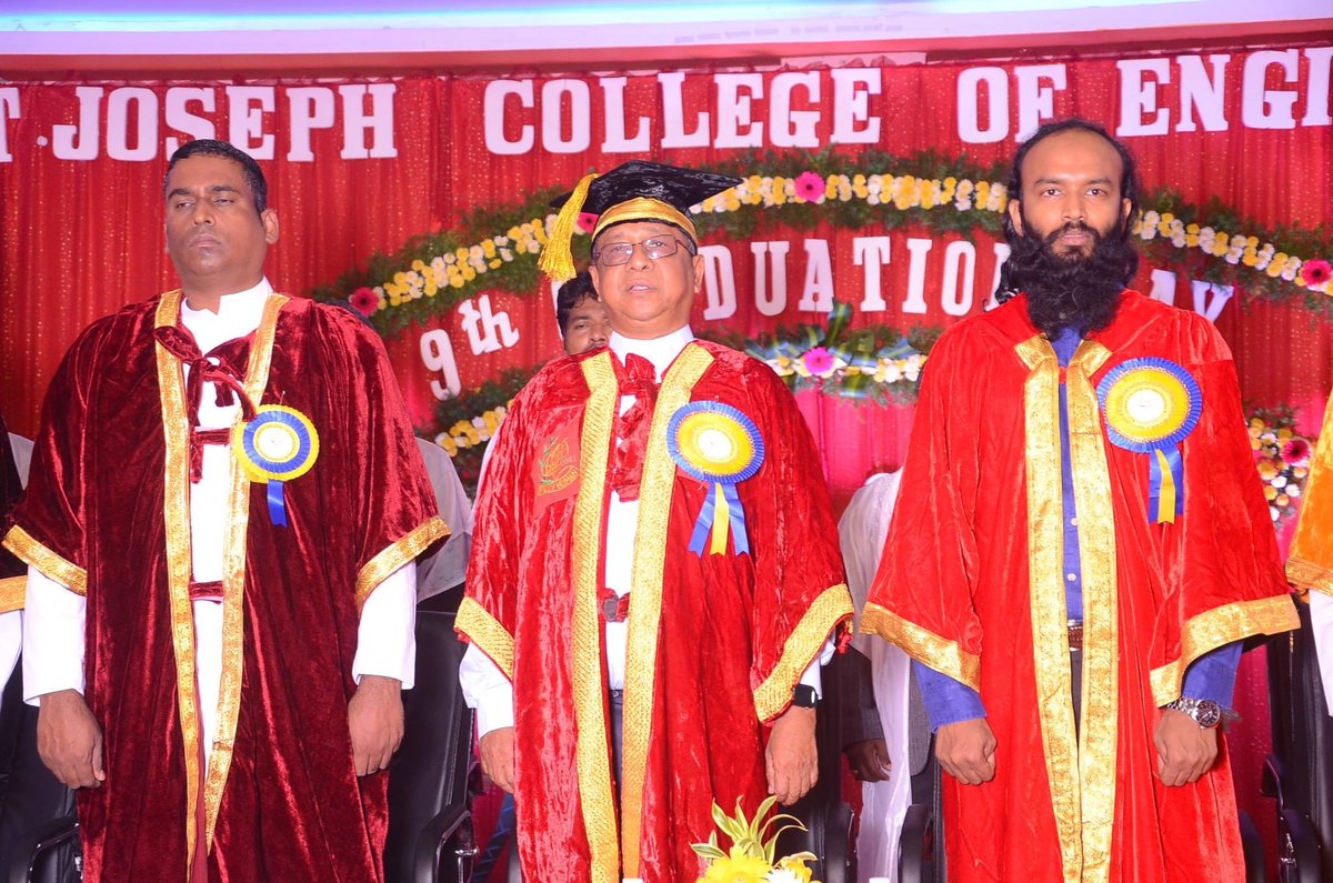 chalshr's tweet photo. செய்வது துணிந்து செய்❣️
Graduation Day at St.Joseph College of Engineering 👨🎓
#LiveYourDream
#CelebrateLife
#GraduationDay #CovocationDay
#JoyOfEngineering
#StJosephCollegeOfEngineering https://t.co/0cpgXpVSnQ