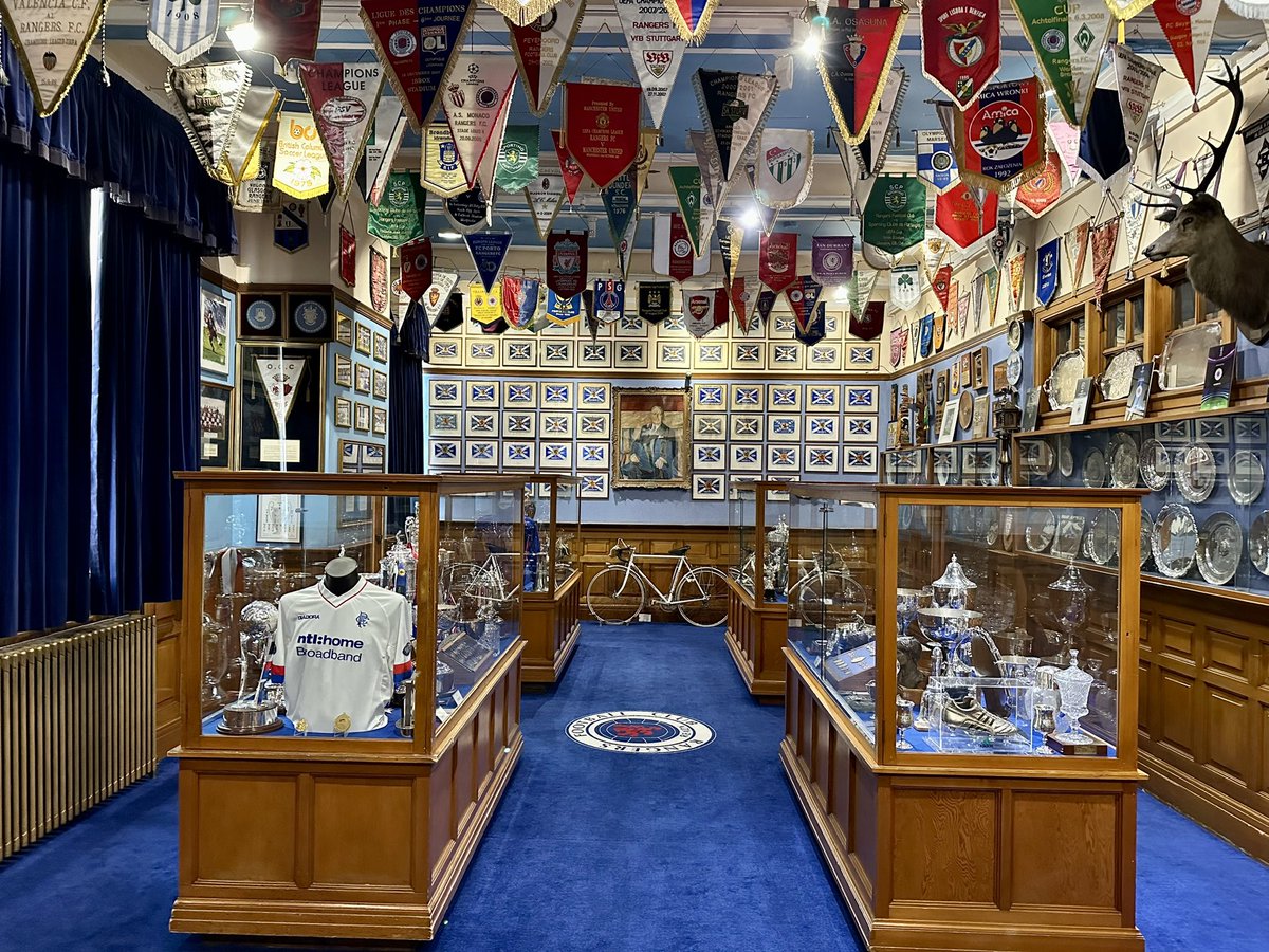 lhrsc's tweet photo. Club Trip 2023 is here! Over 100 members of @lhrsc are in Glasgow this weekend for our event in the Thornton Suite tonight and matchday hospitality in the Ibrox Suite tomorrow. 

Sinne Na Daoine 🔴⚪️🔵🇬🇧 https://t.co/p1nDDH1cuM