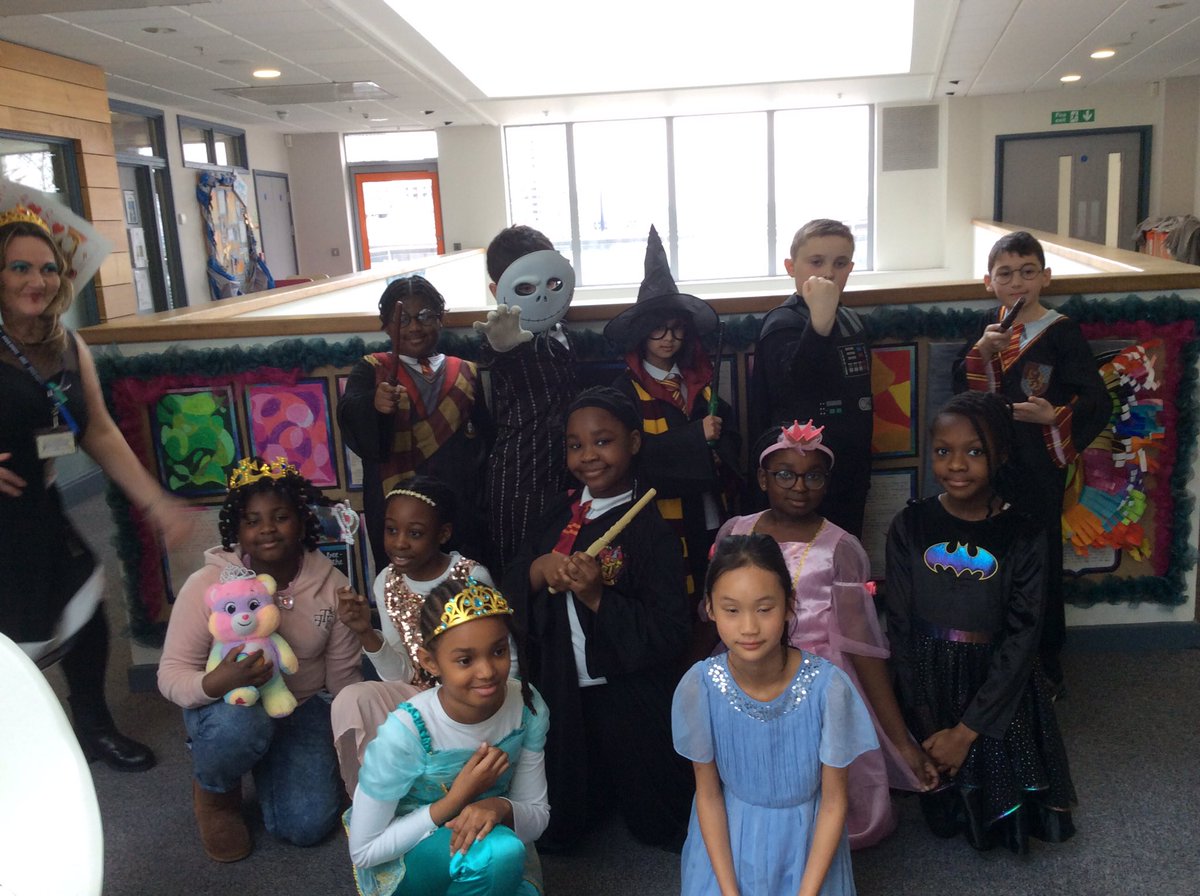 Reading@Foxfield tweet media