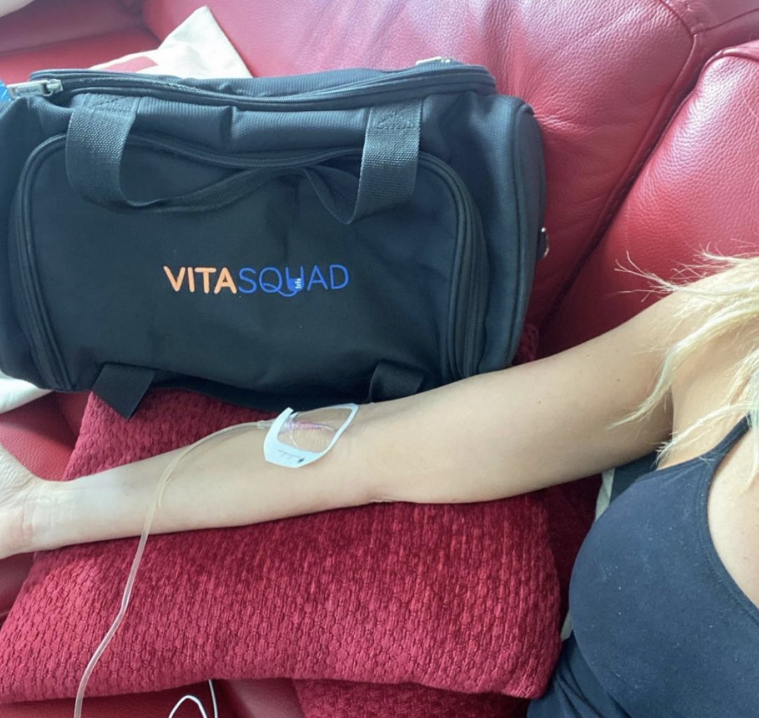 vitasquad's tweet photo. Gear up for the weekend with a heathy dose of vitamins 💧

Call or text (305) 877-4802 to book your in-lounge or mobile service to Miami-Dade, Broward, and Palm Beach counties.

#FeatureFriday Photo: @jenniferbell143 (IG) https://t.co/FnBViHQqTE
