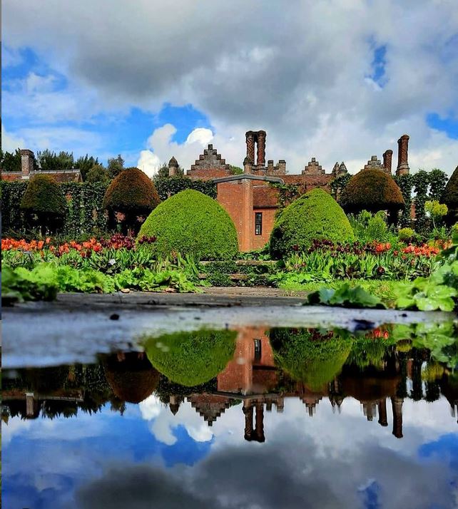 Chenies Manor House tweet media