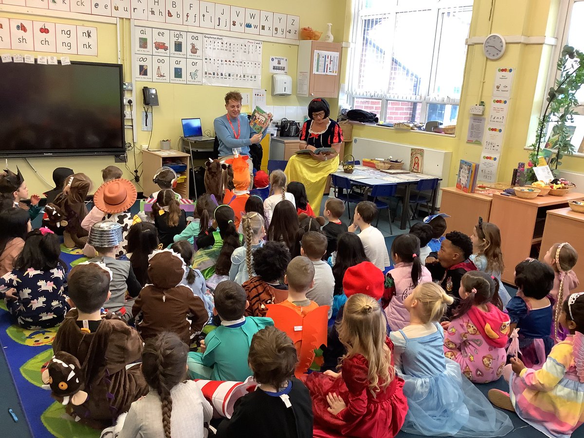 receptionatPP's tweet photo. Reception were lucky enough to have a special treat for World Book Day. One of our Reception Dads is a published author and came and read his book ‘My Family and Other Families’ to us. What a great experience! https://t.co/qv3zeczU8s