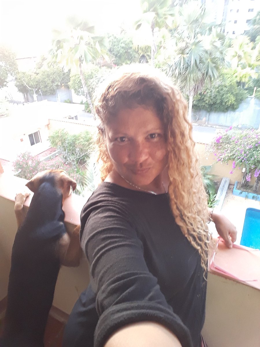 Y siiiiii me encanta todo lo bueno,  bonito, positivo, buenas vibras, que tengo en mí vida y ustedes son obviamente parte importante,  ya que sus maravillosos mensajes llegan bonito a mí corazón. Muchísimas Graciasssssssssssss!
