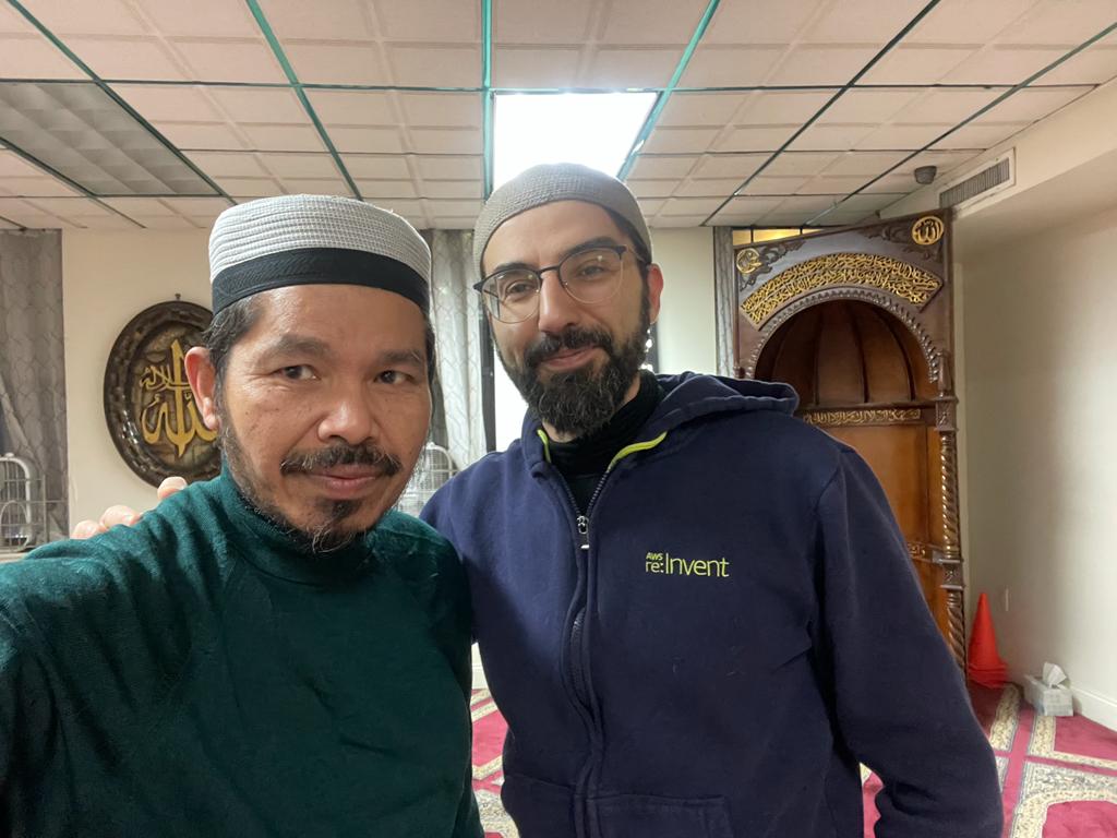Alhamdulillah, met Imam Ahmad, from Turkiye during Subuh prayer this morning. 

#DOSM
#UN54SC
#StatistikNadiKehidupan
#StatistikSegalanyaPasti 
#BanciEkonomi2023
#KPDOSM