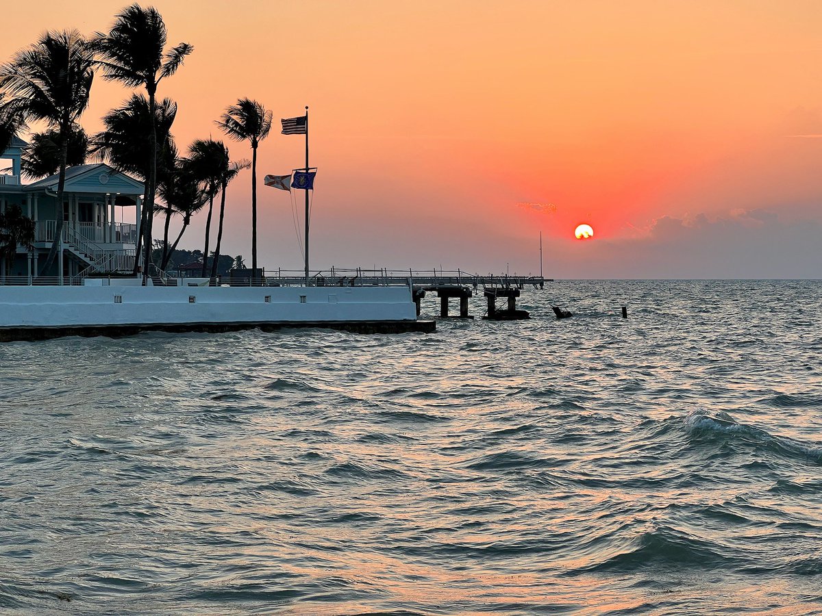 chadnewman's tweet photo. #KeyWest #sunrise March 3rd, 2023 https://t.co/azRyVVF30O