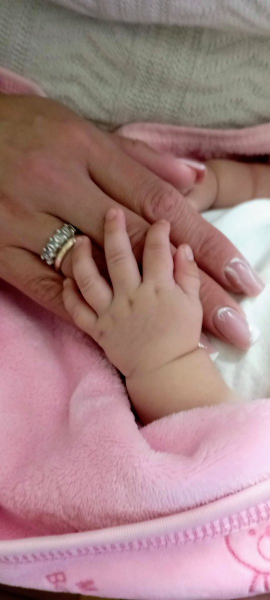 SolDeZan3's tweet photo. Amor puro de Abuela y nieta 😍 https://t.co/799PXI9iBk