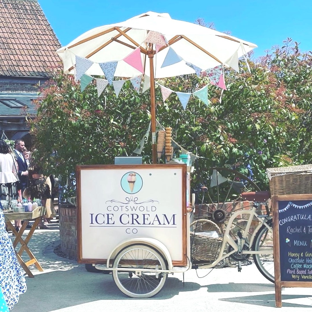 cotsdogscats's tweet image. It&apos;s nearly time for the CDCH Spring Fair! Next Saturday, the 11th of March, between 10am and 1pm. 
There will be so much on offer for you and your pet. See you there 🥳

#springfair #cotsdogscats #whatsonnearme #stroud