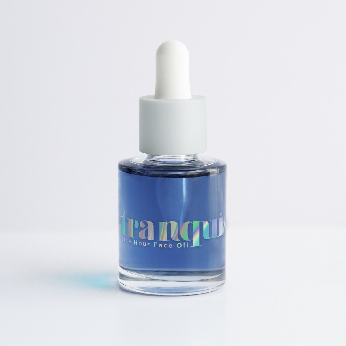 tranquis_jp's tweet photo. ブルーアワーフェイスオイル
Blue Hour Face Oil
CBDと厳選された8種類のボタニカルオイル配合。
お肌のゴワつきが気になる時や、ブースターとしても、スキンケアの最後にも✨
#トランキス
#tranquis
#cbdコスメ
#cbd
https://t.co/iKT5lWi47W https://t.co/sv9N4CyNJN