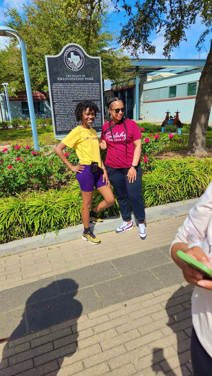 dopeitshistory's tweet photo. DOPE, ITS HISTORY 🤩🤩 The last Saturday of Black History Month was🔥 If you are interested in the founder’s and institutions that shaped Black Houston follow @thedopesthistorian & @dope.itshistory (don’t forget the dot) on Instagram ✨ #DopeItsHistory #BlackHistoryMonth https://t.co/B23HYFlv9N