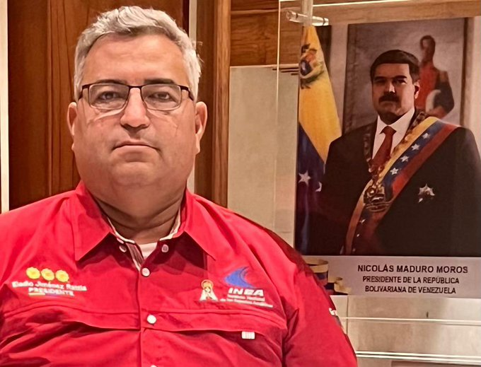 XtraLoco's tweet photo. #GDCInforma|| Pdte. @NicolasMaduro designó a Eladio Jiménez Rattia como nuevo viceministro de Planificación y Desarrollo Integral de Transporte.
#ChávezCorazónDeLosPueblos
#oriele #poupettekenza https://t.co/13UZ81FEAc