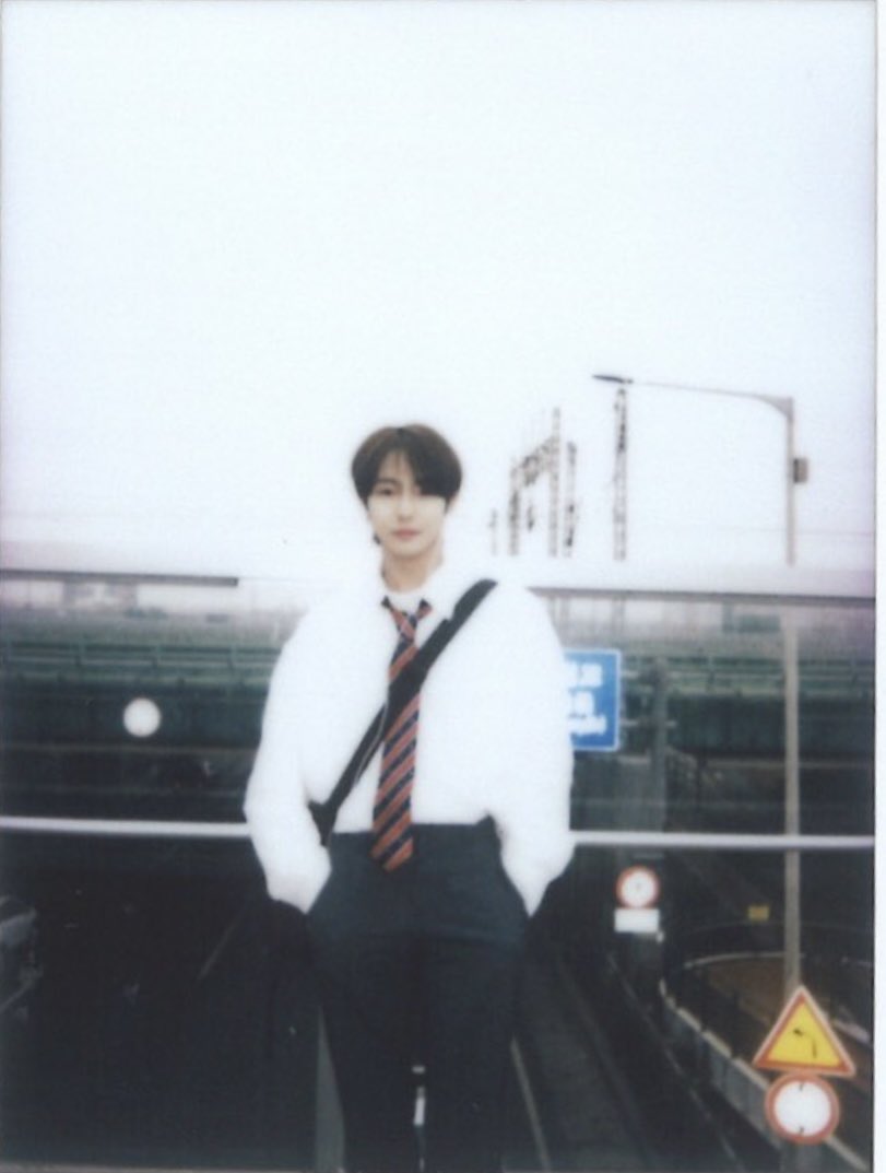 RENJUN BASE 🦊 tweet media