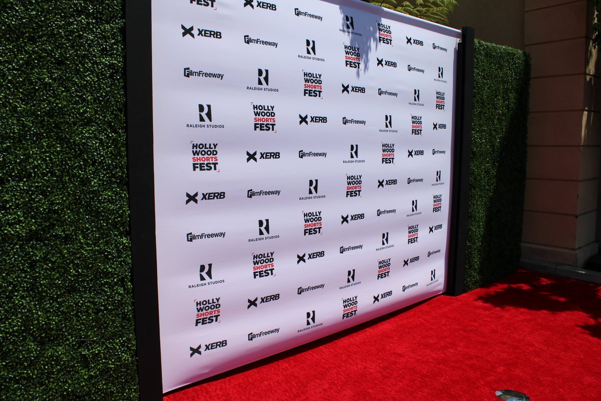 Our Red Carpet is warming up for next April… ✨📸🎞️