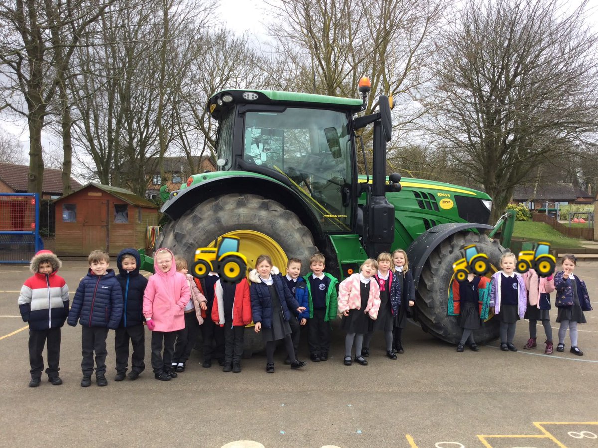 BranstonInfant1's tweet photo. It is #TractorsIntoSchoolsWeek ๐Thank you to #TheSpudBarn and @LASEducation for bringing your tractor into school and talking all about potatoes ๐ฅ Perfect for our #farmweek in early years! https://t.co/dMa8v1aQ88