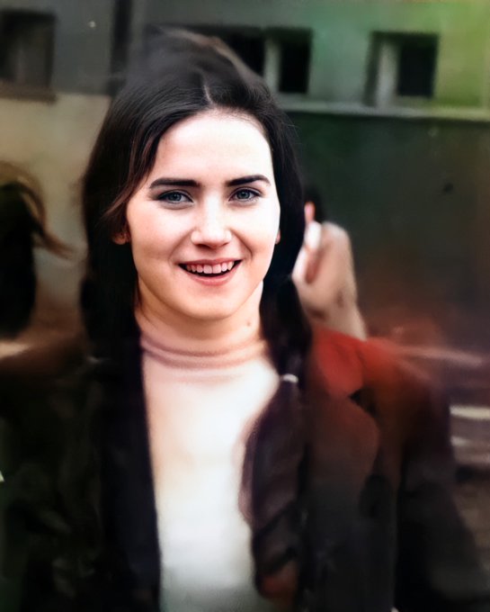 Meral Akşener, Türk siyasetçi ve akademisyen. İYİ Parti'nin kurucusu. Bursa