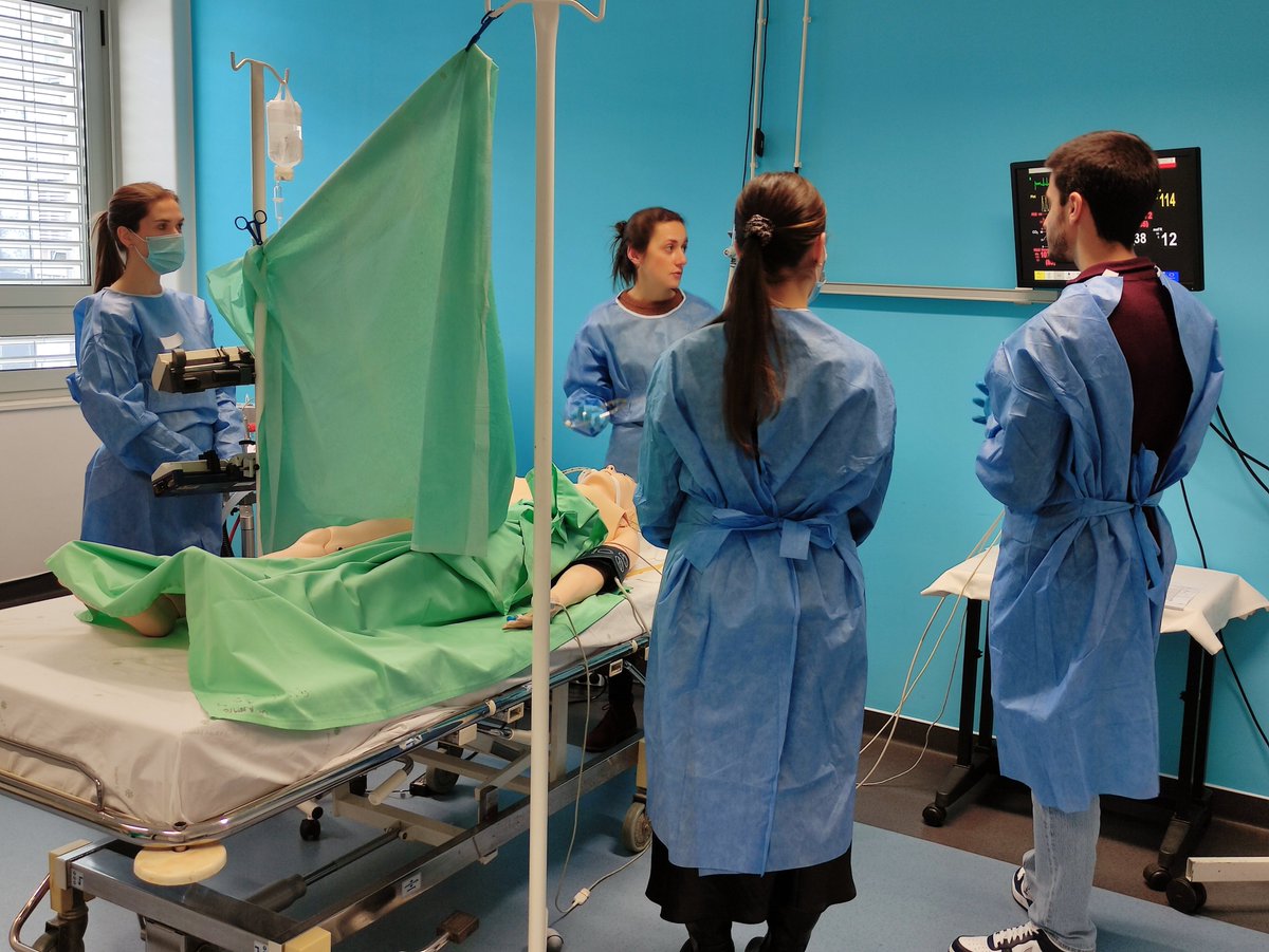 Centro de Simulação da FMUP (@simfmup) on Twitter photo Non-technical skills in anesthesiology @CSB_FMUP
<a href="/FMUPorto/">Faculdade de Medicina da U.Porto</a> <a href="/UPorto/">Universidade Porto</a> Non-technical skills in anesthesiology @CSB_FMUP
<a href="/FMUPorto/">Faculdade de Medicina da U.Porto</a> <a href="/UPorto/">Universidade Porto</a>