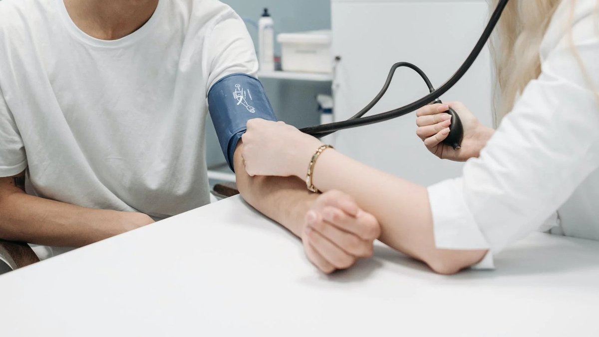 NFZ_Rzeszow's tweet image. Kochasz życie? Badaj się regularnie!
#Nisko zaprasza na Białą Sobotę:
☑️4 marca ⌚️7-11, ul. Sandomierska 245
☑️darmowe badanie poziomu #witaminaD, #lipidogram, #glukoza + pomiar ciśnienia
☑️darmowe badania w ramach #Profilaktyka40PLUS
☑️szczegóły ➡️ bit.ly/3J8YHvn