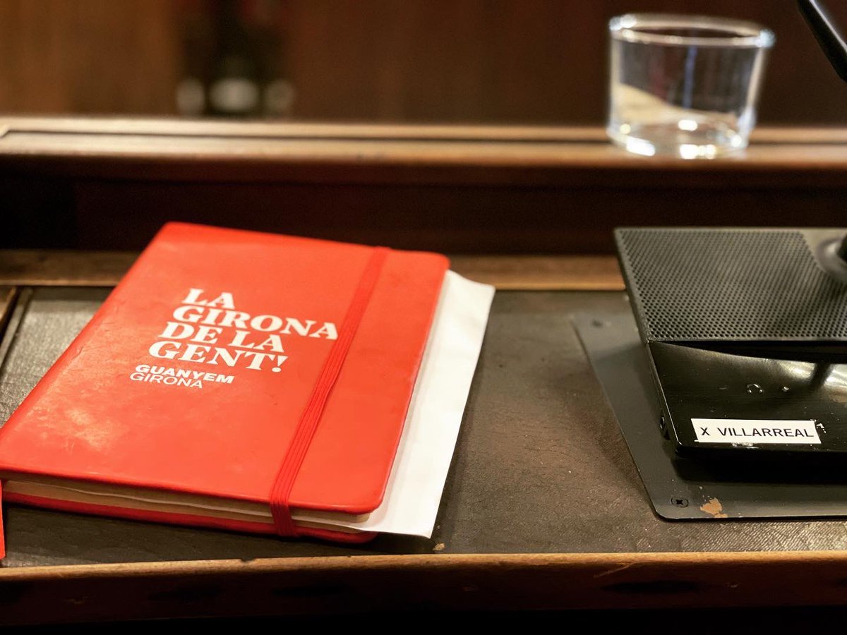 XeviVillarreal's tweet photo. Avui ho farem al revés...
Primer #PleGirona extraodinari sobre el tancament de l’ESO del Xifra a #Girona
I després, a corre cuita a la feina a intentar arreglar màquines 🛠
#PontMajor #Montjuic #Pedret #BarriVell #SantDaniel https://t.co/kKr29BLbtz