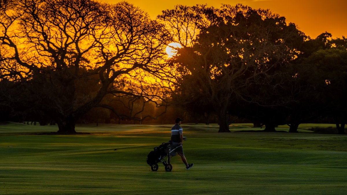 Friday afternoons hit differently here. #RQGolf 

📸: <a href="/AirswingMedia/">AirSwing Media</a>