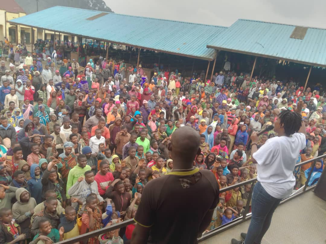 SightandLife's tweet photo. Our #NICEproject is touring #Rwanda, one district at a time.

Thanks to @RubavuDistrict for allowing the #Neeza campaign to reach communities &amp; spread awareness about healthier ways of farming.🇷🇼
#eatwell #farmwell #livewell @Rwandahealth @RBCRwanda #Wearewhatweeat #Nutrition4All https://t.co/RhVj9f2lJF
