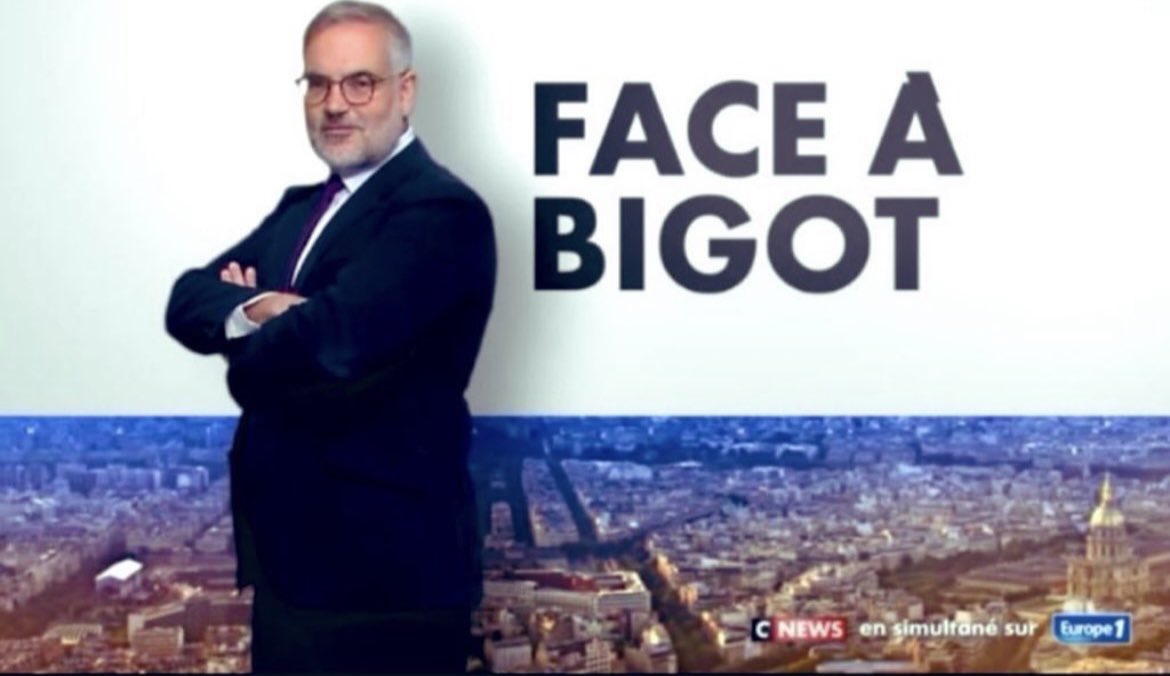 CivisAtheos's tweet image. Pour connaître un peu mieux l&apos;inénarrable @Guillaume_Bigot qui collabore avec #Cnews.
En 2014 conflit Syrien, il appelait à armer Bachar El Assad &amp;amp; à mobiliser la Russie (Il tague #Asselineau #Sapir #Husson)
Et il aime beaucoup mais alors vraiment beaucoup la Russie de Poutine.