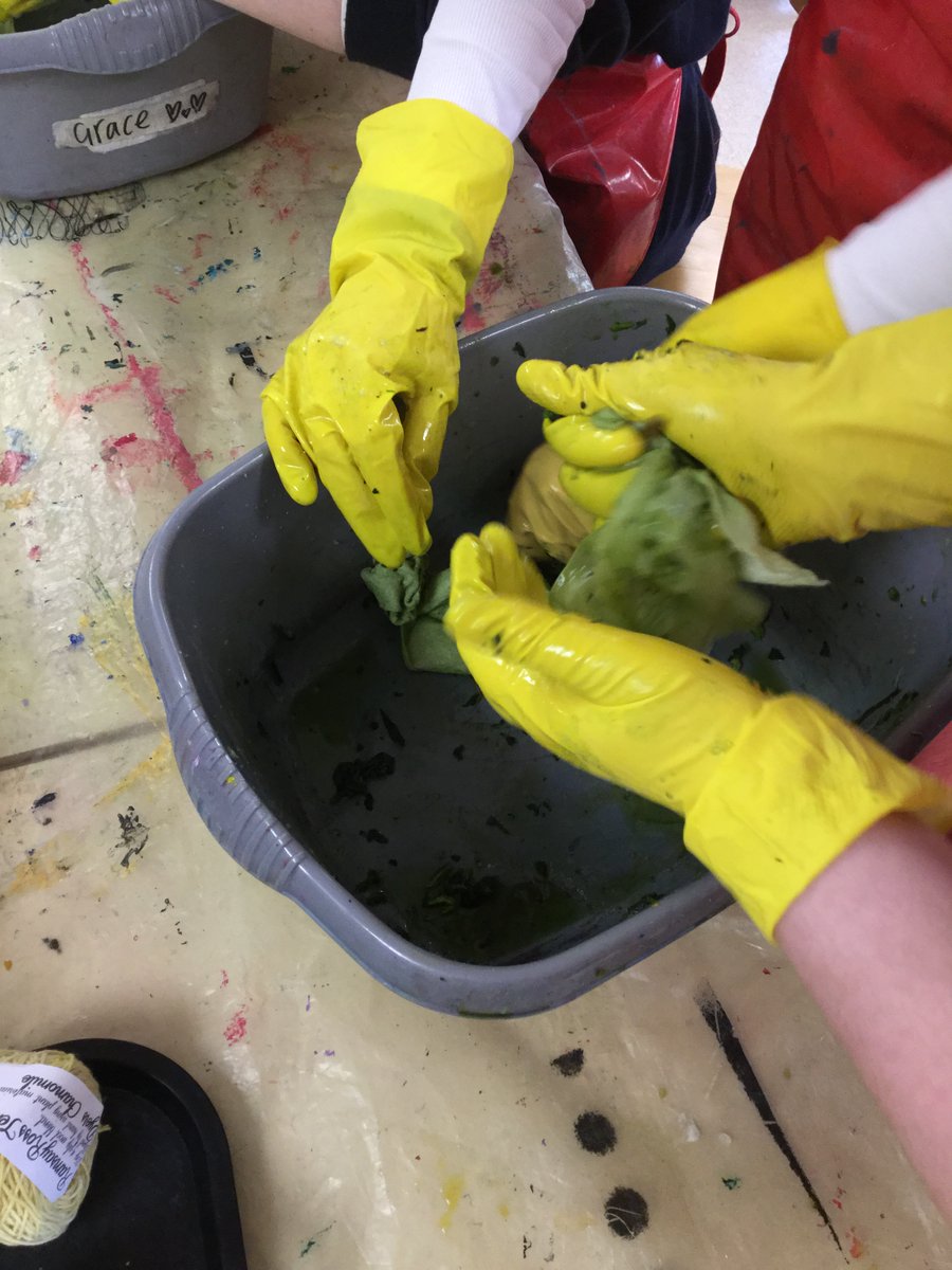 PipersArts's tweet image. Mrs Ramsay has been taking Year 12 Textiles students for Eco printing and Natural Dyeing workshops for the past two weeks. They have really enjoyed learning these new techniques. #PipersSixthform