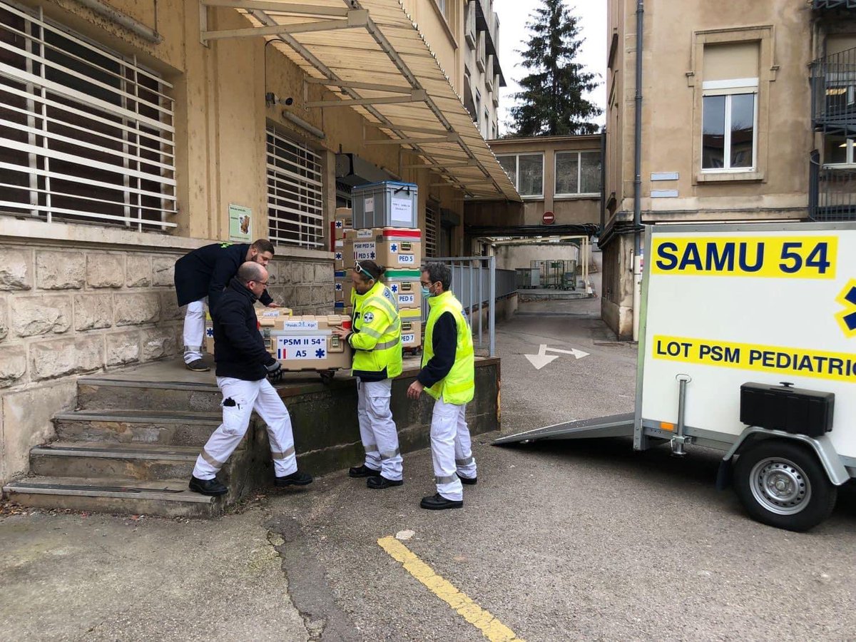 ActuSamu's tweet photo. [ ActuSAMU - PSM ] : 🚨 Le #SAMU54 CHRU de Nancy s’entraîne … parce que pour vous, nous devons toujours être prêt 💪
♥️ Parce que NOTRE métier, c’est VOTRE santé ! https://t.co/XEYIghy3WN