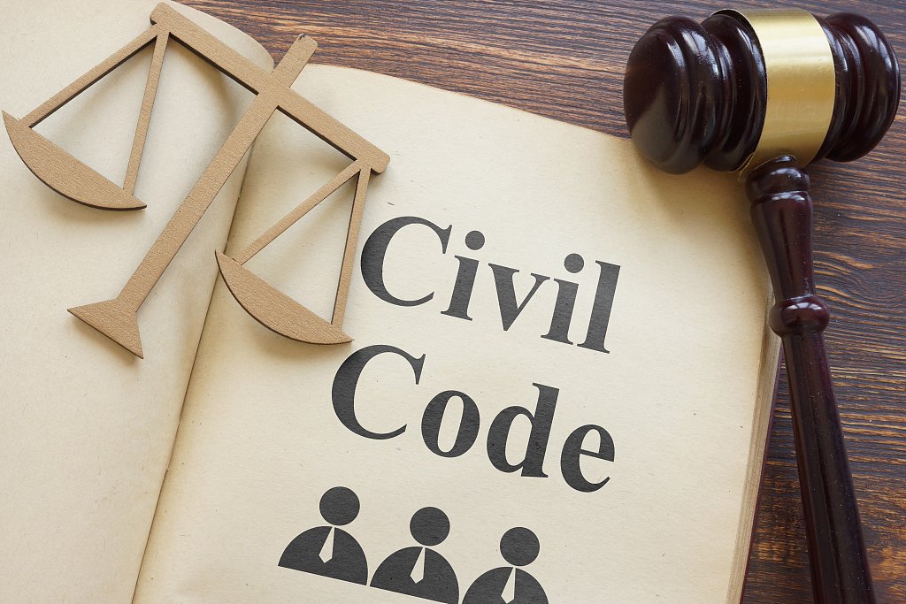 CGTNOfficial's tweet photo. #TwoSessionsKeyPoints: Rule of law
Reviewing and voting for law is one of the important missions for China's top legislature at the Two Sessions. The Civil Code was passed on May 28, 2020, during the Two Sessions. It is the world's latest modern-day civil law. #2023TwoSessions https://t.co/dxNySLx7cV