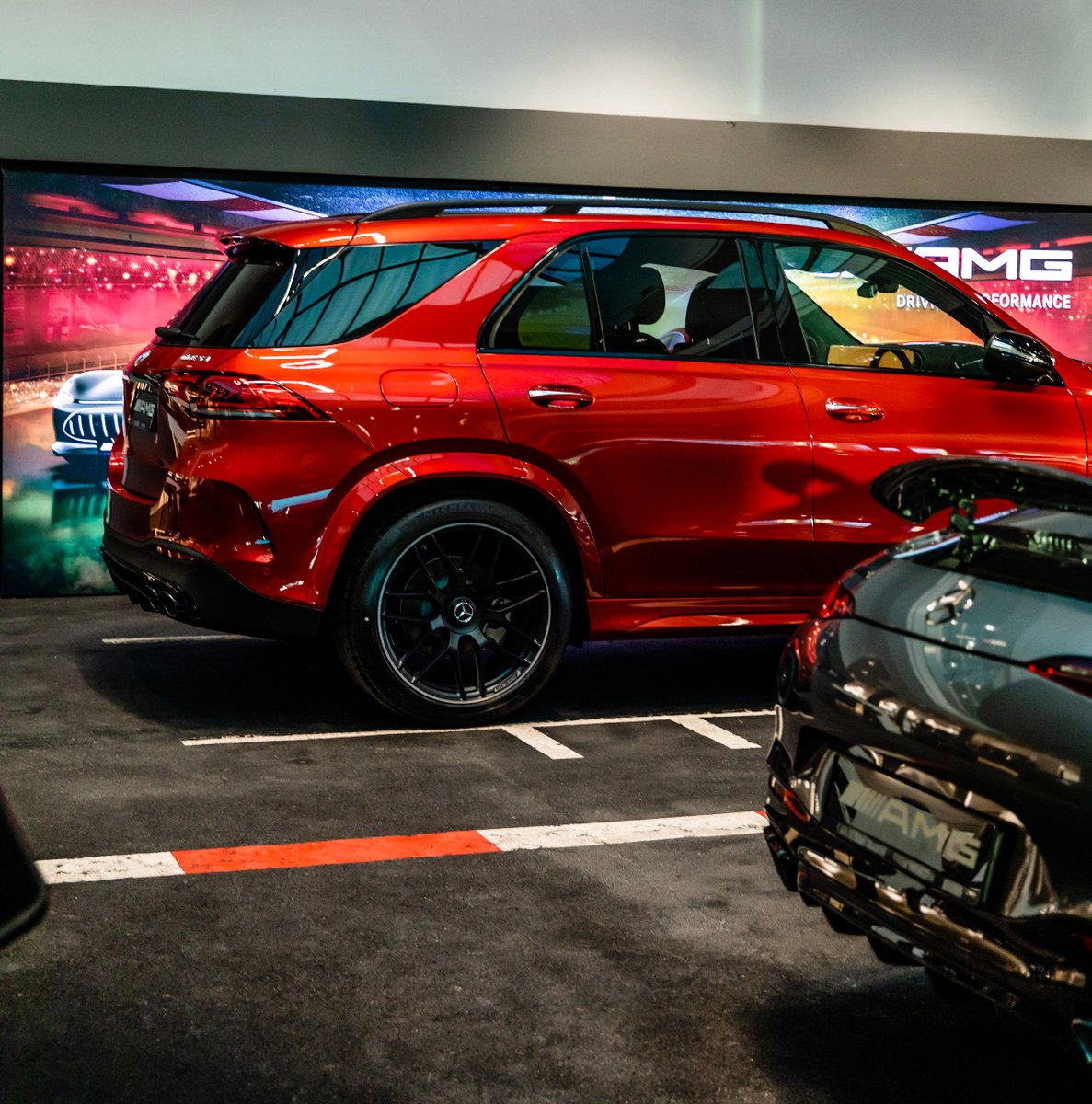 StarMadridRetai's tweet photo. ¡Buenos días! 
¿Qué tal vuestras vistas de viernes? 
Este CM que os escribe no se puede quejar… 
¿Vienes a conocer el #AMGPerformanceCenter de Madrid? 
Estamos en la C/ Alcalá, 728. 😎

💻 https://t.co/fV2WS0bvEb
📱 900142004

#StarMadrid @MercedesAMG #AMG #MercedesAMG https://t.co/221QX0y1Jq