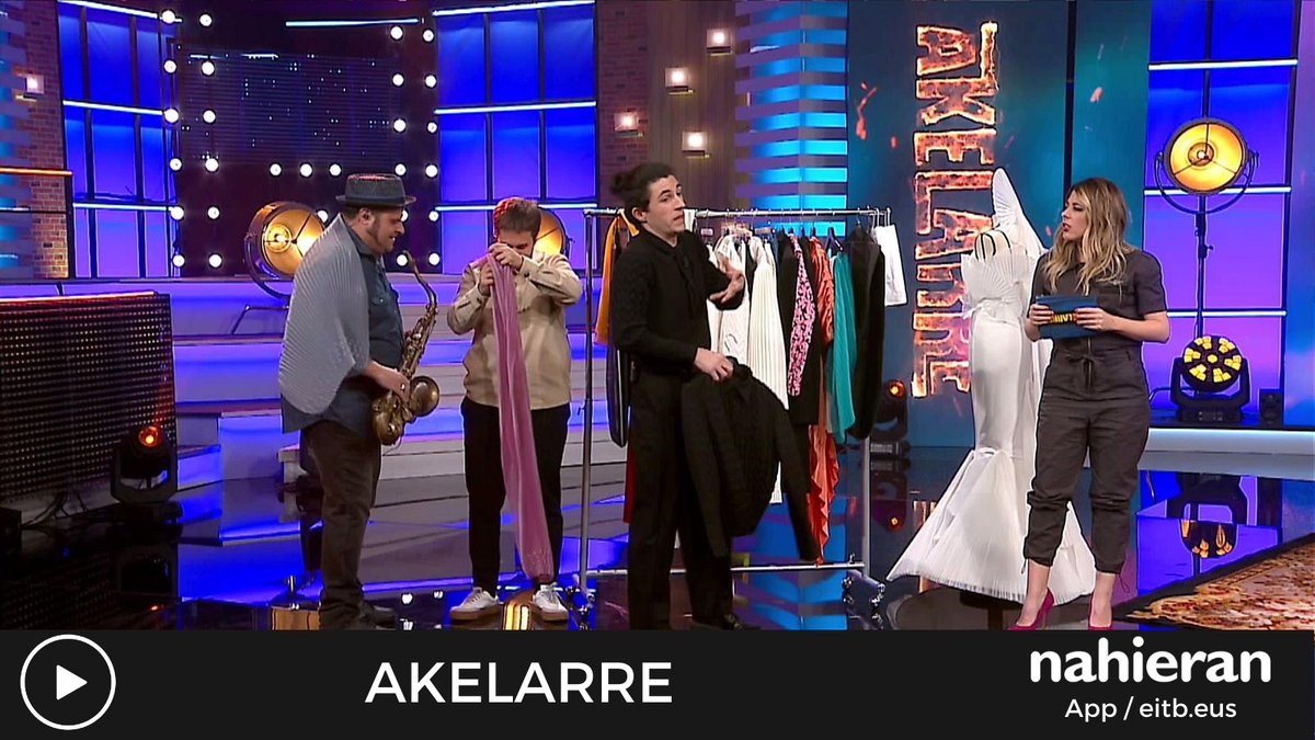 euskaltelebista's tweet image. 📺 #AKELARRE | No te pierdas el programa presentado por @VALValeriaRos que tuvo, una vez más, invitados de lujo: @BobPopVeTV , @AfricaBaeta , @BorjaHM Borja Hernandez y @elvisudeozor     
#AkelarreETB  Akelarre_etb  El programa completo en #Nahieran 👇👇

eitb.eus/eu/nahieran/um…