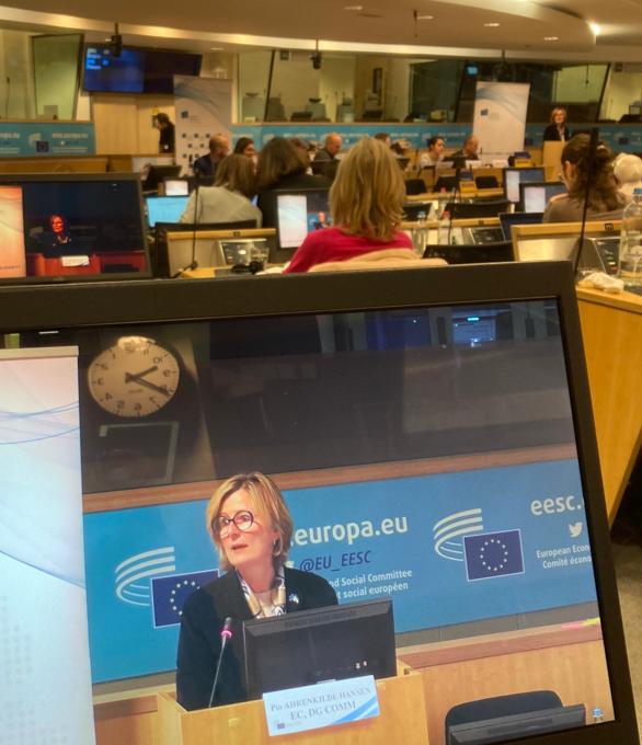 The “#delibwave is real“ says @PiaAhrenkilde at the
#civilsocietydays organized by @EMInternational @Green_Europe @EU_EESC. 
The new @EU_Commission Citizens' Panels address the need to innovate democracy. Later today, the 3rd Citizens' Panel on #LearningMobilityEU starts!