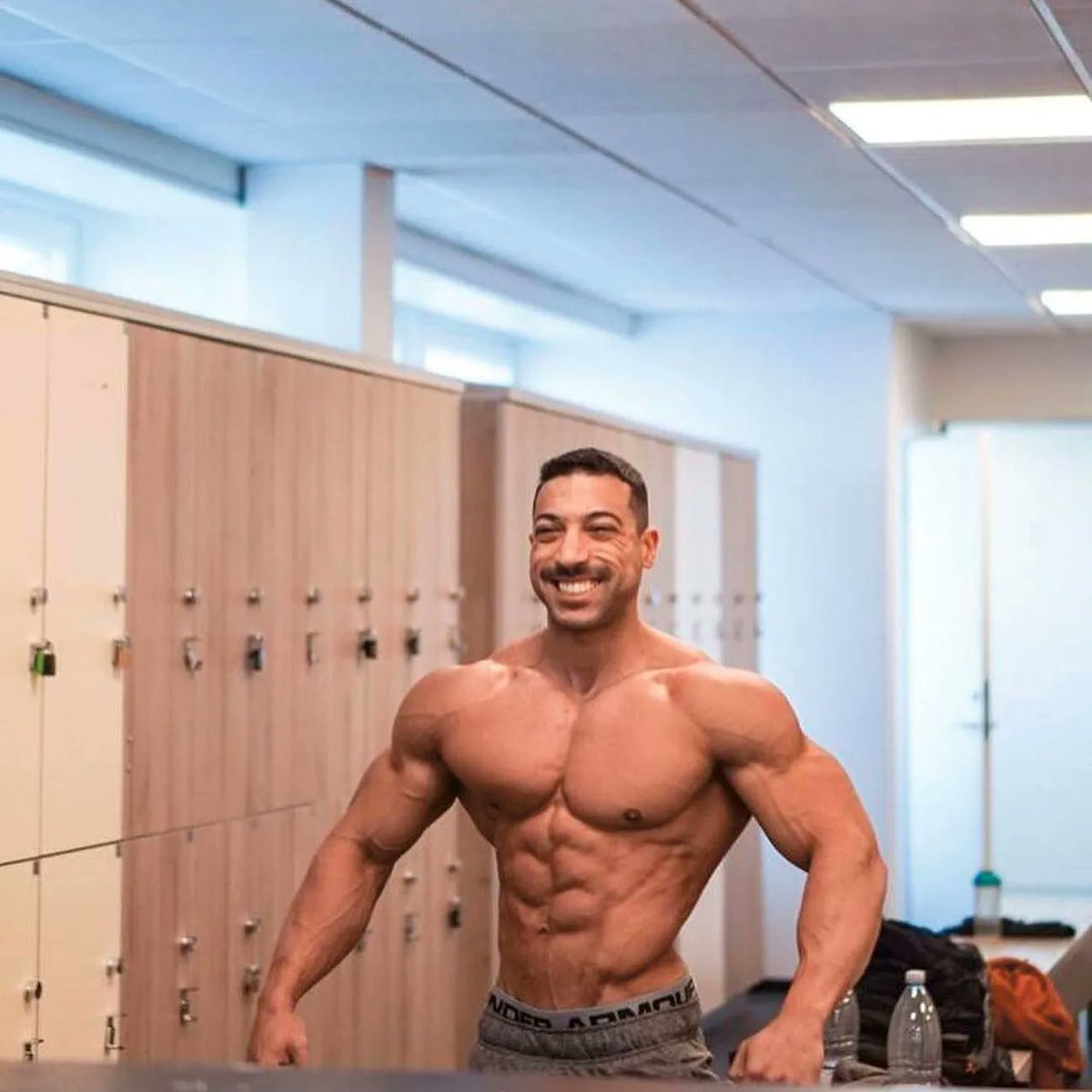 Destination_KSA's tweet image. A fitness journey like no other, Suliman Abdeljwaad @Suleefit began his successful bodybuilding career at age 18, and is now a prominent Saudi bodybuilder, certified trainer, and fitness expert!
buff.ly/3KEElLC 
-
#Saudi #DestinationKSA #bodybuilding