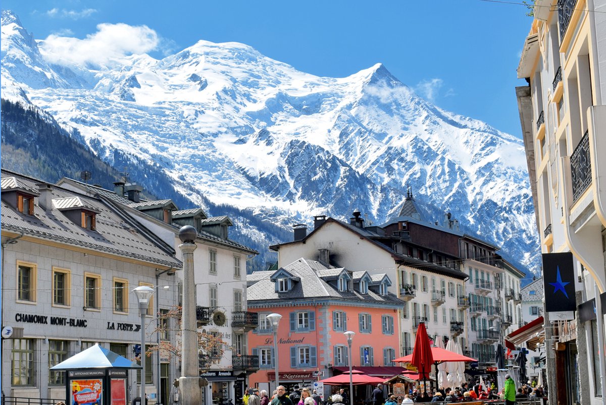 What to see in Chamonix-Mont-Blanc? Check it out > frenchmoments.eu/chamonix-mont-…
.
.
.
#Chamonix #Chamonixmontblanc #montblanc #savoiemontblanc #visitauvergnerhonealpes #EnFranceAussi #magnifiquefrance #frenchalps #frenchmoments