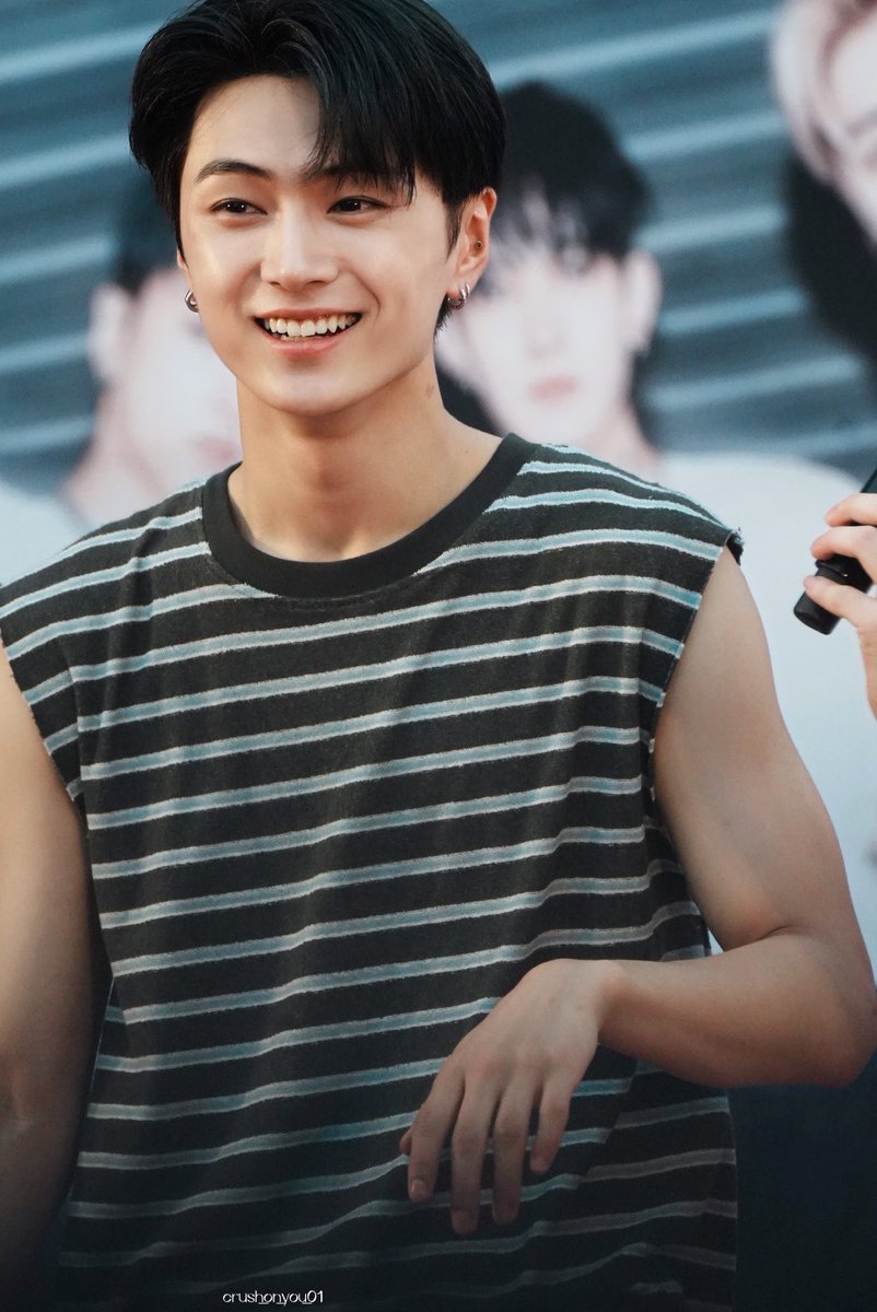 starfess's tweet photo. -hi baru" ini ngepoin enhypen, trus terpesona sama kegantengan jay ini, gimana ya gantengnya dia nih bener" beda KAYAK DIA TUH MANLY BANGET ANJIRRRRR PAHAM GAK SIH 😩😩😩😩 https://t.co/mSBUE9eBDb