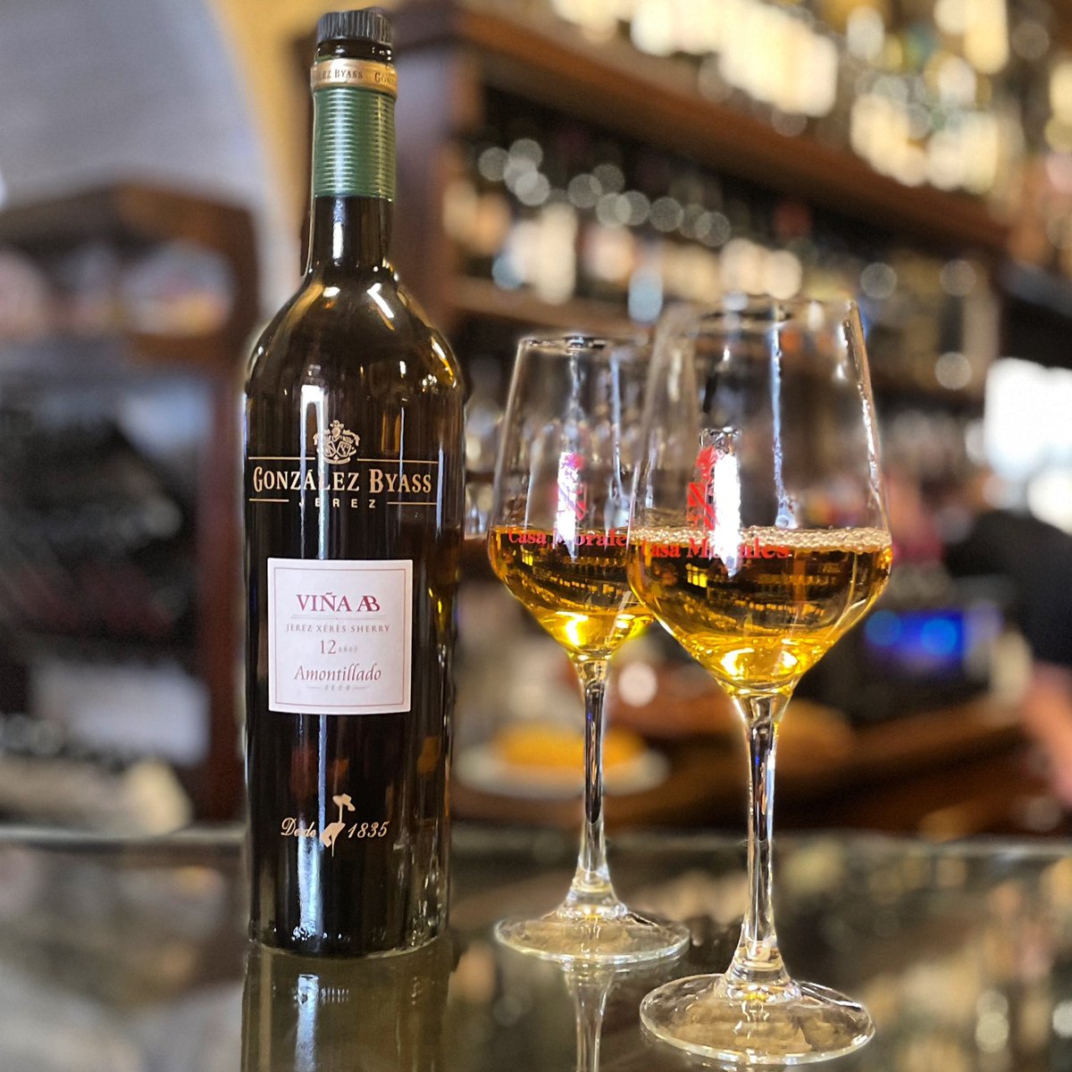 Shawn Hennessey ☀️🍷 (@sevillatapas) on Twitter photo It’s #FlorFriday! 🥂With Viña AB Amontillado by <a href="/TioPepeWine/">@tiopepewine</a> at <a href="/casamoralessev1/">@casamoralessevilla</a> #sevilla #sherry #sherrylover #azaharsherry #amontillado It’s #FlorFriday! 🥂With Viña AB Amontillado by <a href="/TioPepeWine/">@tiopepewine</a> at <a href="/casamoralessev1/">@casamoralessevilla</a> #sevilla #sherry #sherrylover #azaharsherry #amontillado
