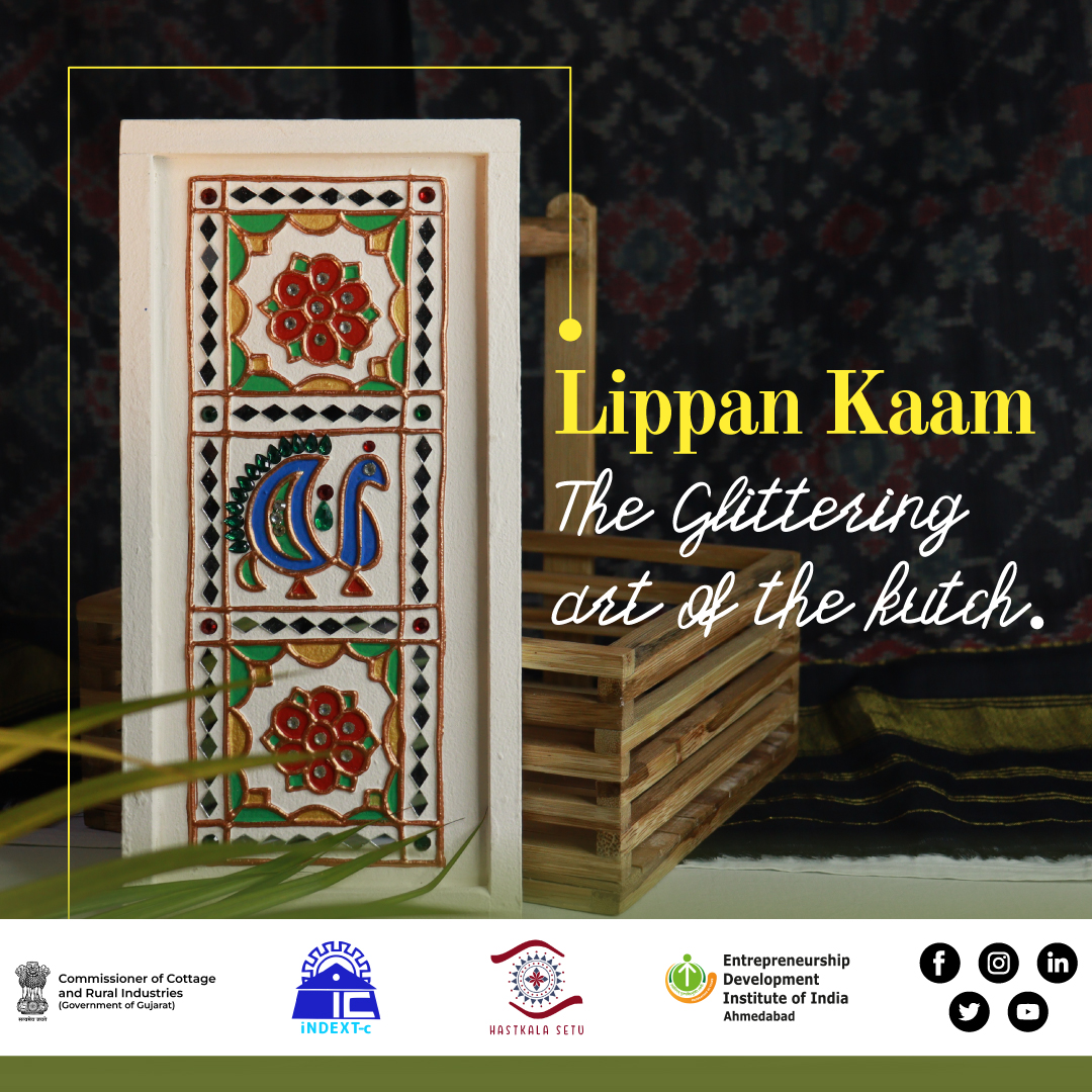 Discover the #uniquetradition of #Lippan art in #Gujarat's Kutch region - mud-relief work adorned with mirrors, reflecting the #vibrantculture. #HastkalaSetuYojana supports this art, they believe in #handmadedilse concept & showcased with other #Gujaratcrafts.

@Balwantsinh999