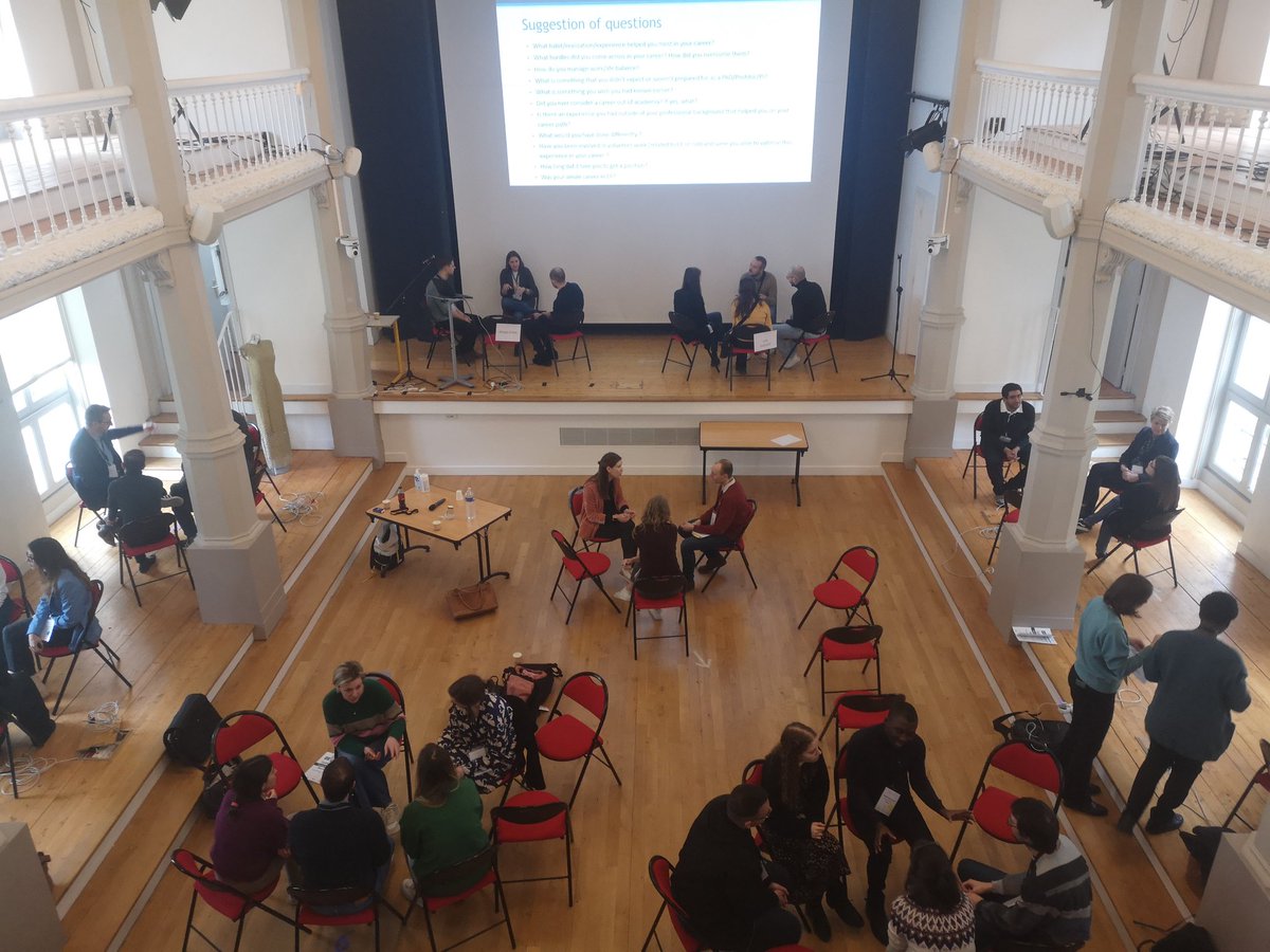 #EYIM2023 Career #speeddating: young investigators meet more experienced ones and have 7 minutes to ask questions about their career #Science #research #PhD #phdlife #postdoc #PostdoctoralFellowship #cysticfibrosis <a href="/CarlonMarianne/">Carlon lab</a> <a href="/LG_LoicGuillot/">Loic Guillot</a> <a href="/NicolettaPedem1/">Nicoletta Pedemonte</a> @tcoenye