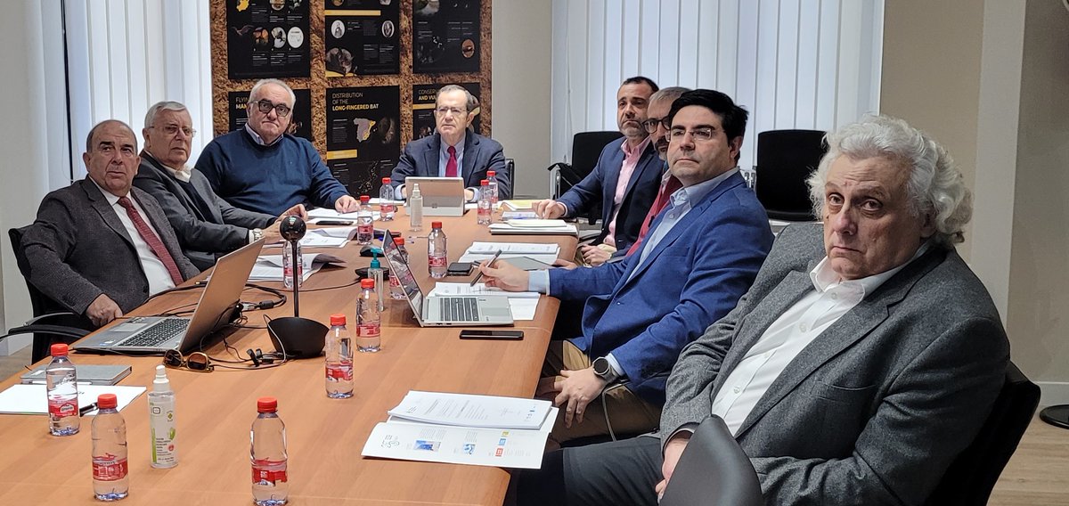 CTCAlimentacion's tweet photo. 🤝Reunión del Consejo Rector del @CTCAlimentacion 
Preside @PepeGarciaG__ 
👌Nuevos proyectos, nuevos retos
#Investigarparaavanzar https://t.co/twSNFKrrvs