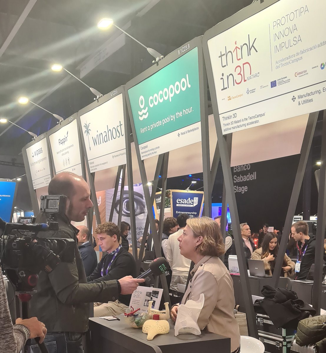 Hem estat dos dies al #4YFN, on hem pogut parlar amb més de 40 empreses interessades en integrar la #impressió3D en els seus projectes. 
Ara tornem a casa amb moltes ganes d’iniciar nous processos de transferència tecnològica. 
📈 Tu també vols impulsar el teu negoci? 
#ThinkIn3D