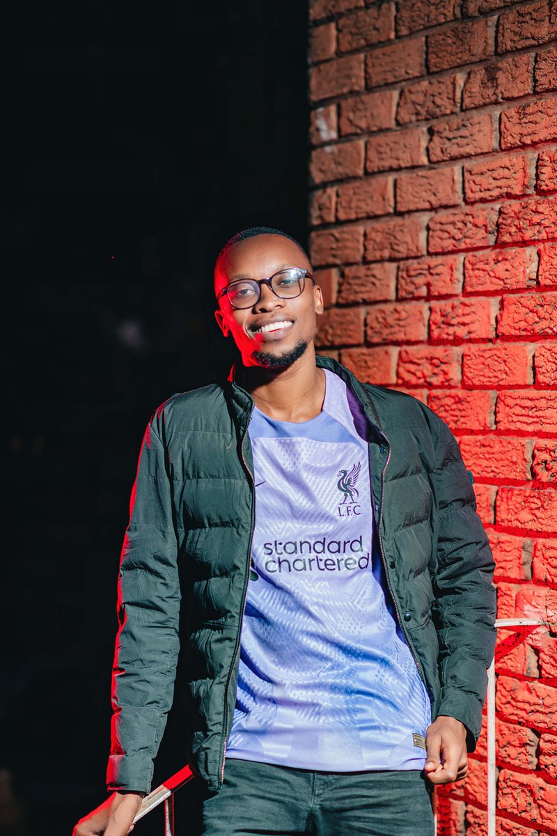 #Footballtwitter ... Comment with your team jersey we follow each other. Trolling must continue ☺️😂
I'll start: Team LIVERPOOL
#Zedtwitter #YNWA 💪🏾