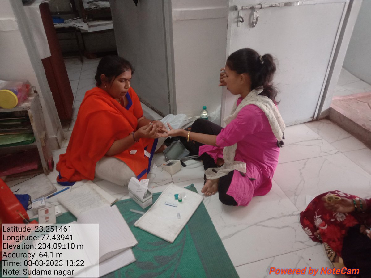 DhurveNee's tweet photo. Aaj Sudama nagar word no 44 me malaria ki Test karvate huye @santoshbhargav2 @FamilyhealthIn @sksomya #EMBED https://t.co/wbOr0EBMWO