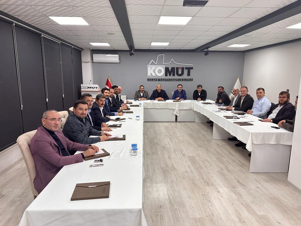 KonyaLonca's tweet photo. KTO Başkanı Selçuk Öztürk, KTB Başkanı Hüseyin Çevik, Konya STK Platformu Başkanı Adem Ceylan'ın katılımlarıyla Konya Lonca Teşkilatı olarak Konya Müteahhitler Birliği'nin ev sahipliğinde gerçekleştirilen toplantıda, Depremin Ekonomiye olan Etkileri konuşuldu. 
#deprem https://t.co/GMIYcqEiIl