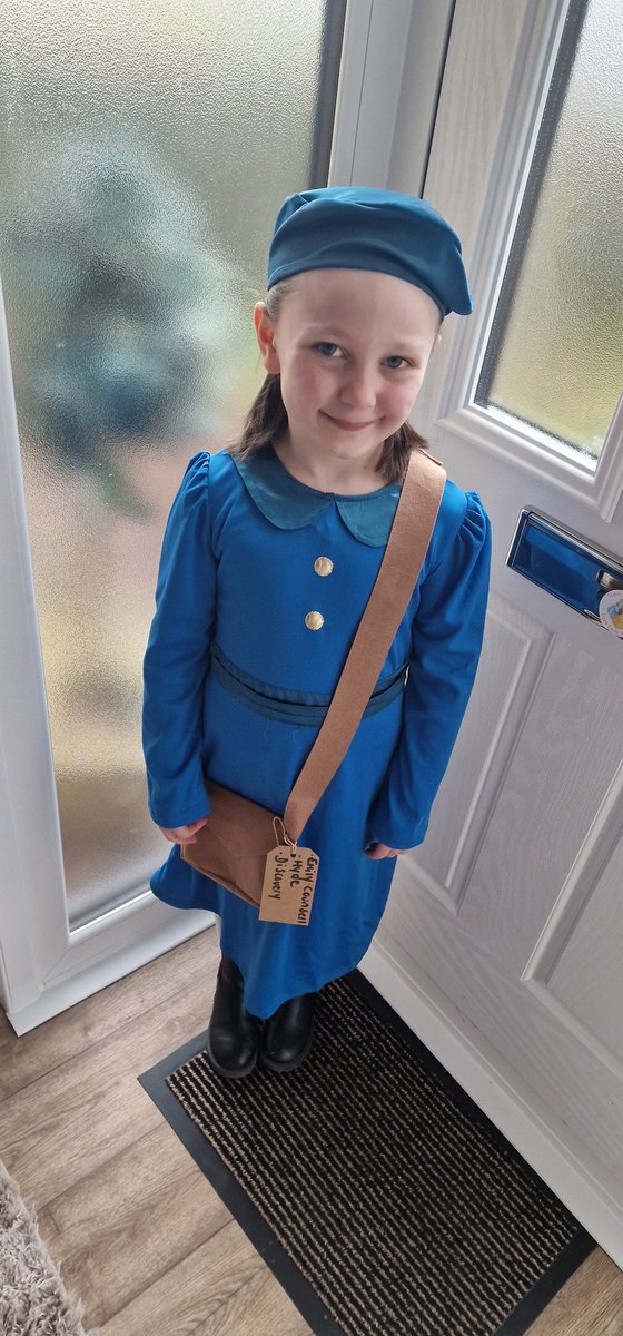 My little railway child 💕

#WorldBookDay2023 #classic #perfect