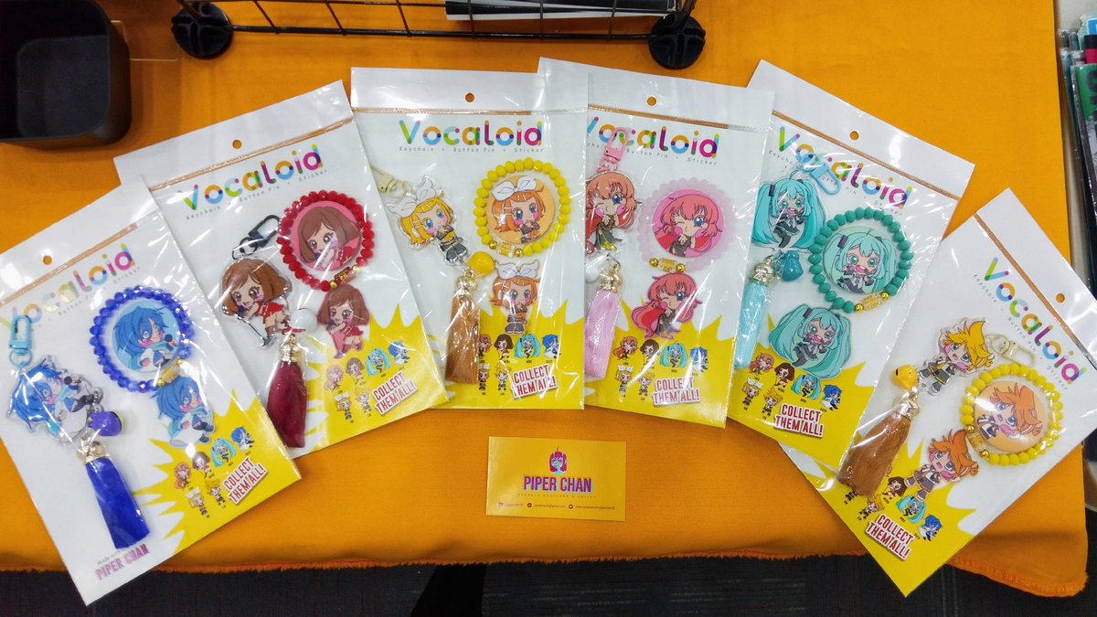 piperchan29's tweet photo. ‼️Vocaloid Pack‼️
the keychain is here and will be available at Animezing~

Includes:
-button pin
-keychain
-sticker
-lucky bracelet https://t.co/b1mLcj2dth