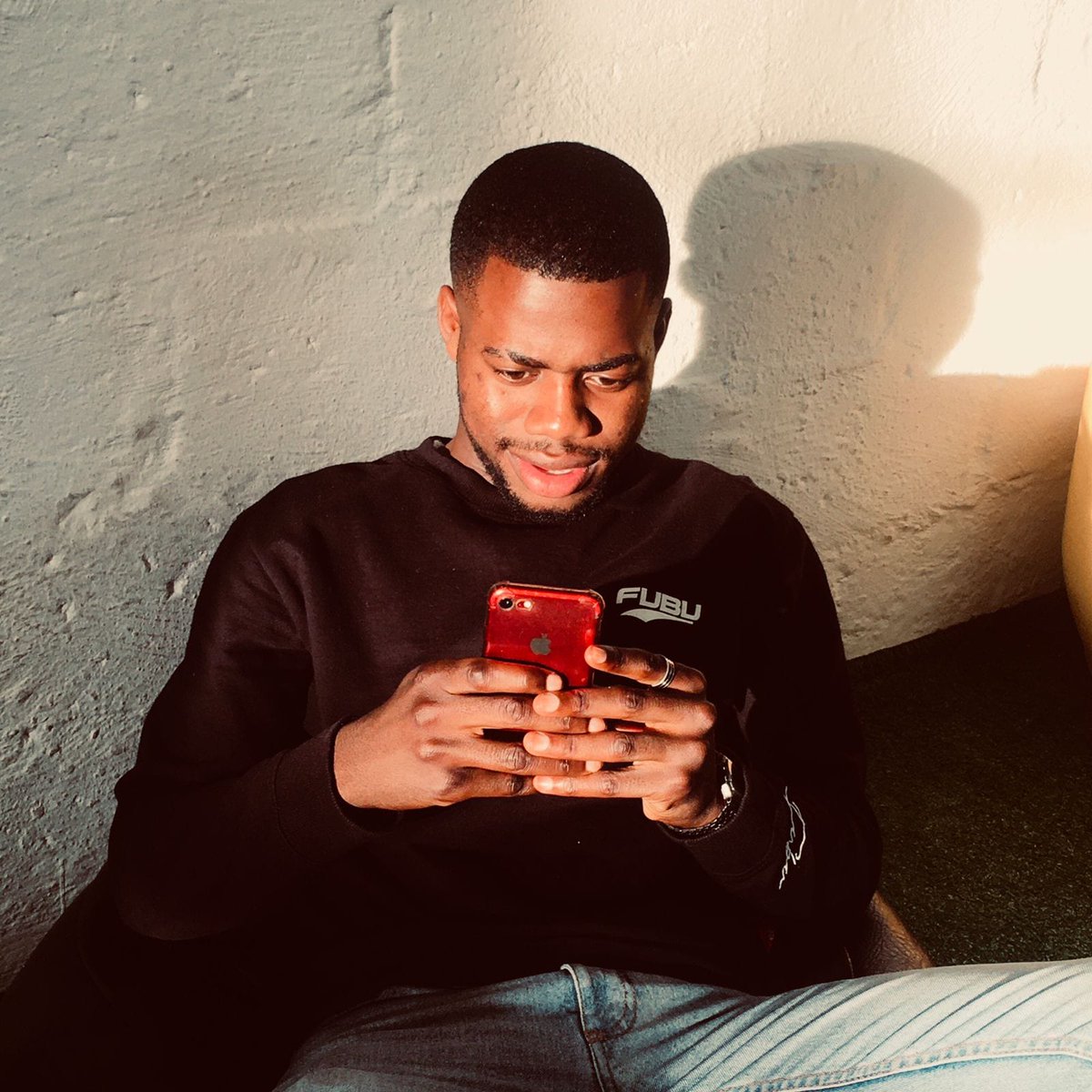 MikeMongali's tweet photo. Sometimes, you just gotta strike a pose and show the world what you've got! 😊 Here's to more self-love, more self-confidence, and more moments of joy! ✨
 #FeelingGood #selfconfidence #positivity #BeautyInDiversity #EmbraceYourself https://t.co/wo2r6u2DUK