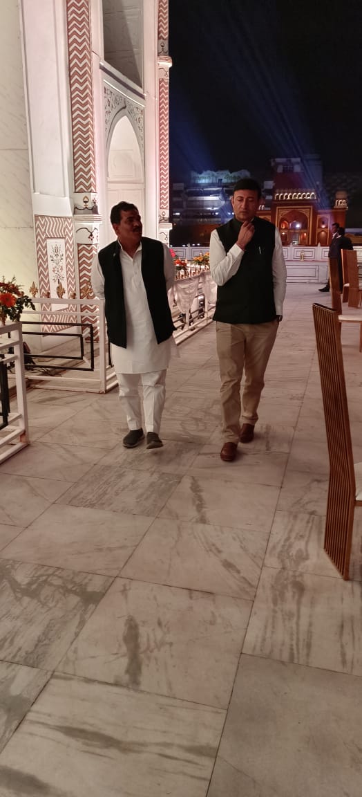ManojChawla223's tweet photo. आज भोपाल में पीपुल्स समाचार के 15 वे स्थापना दिवस के अवसर पर । https://t.co/PcJ4UZt4EN